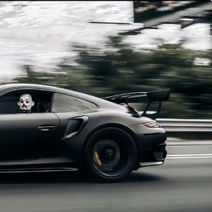 女人把脚张开门让男人插动漫
