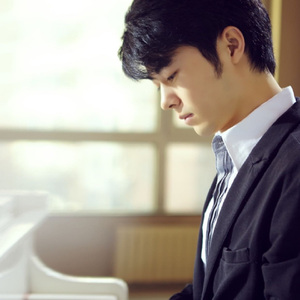 女人把脚张开门让男人插动漫
